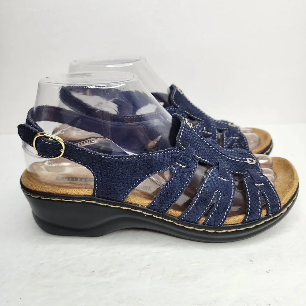 Clarks Collection Wedge Sandals Womens 6.5 Navy Blue Snakeskin Strappy Slingback